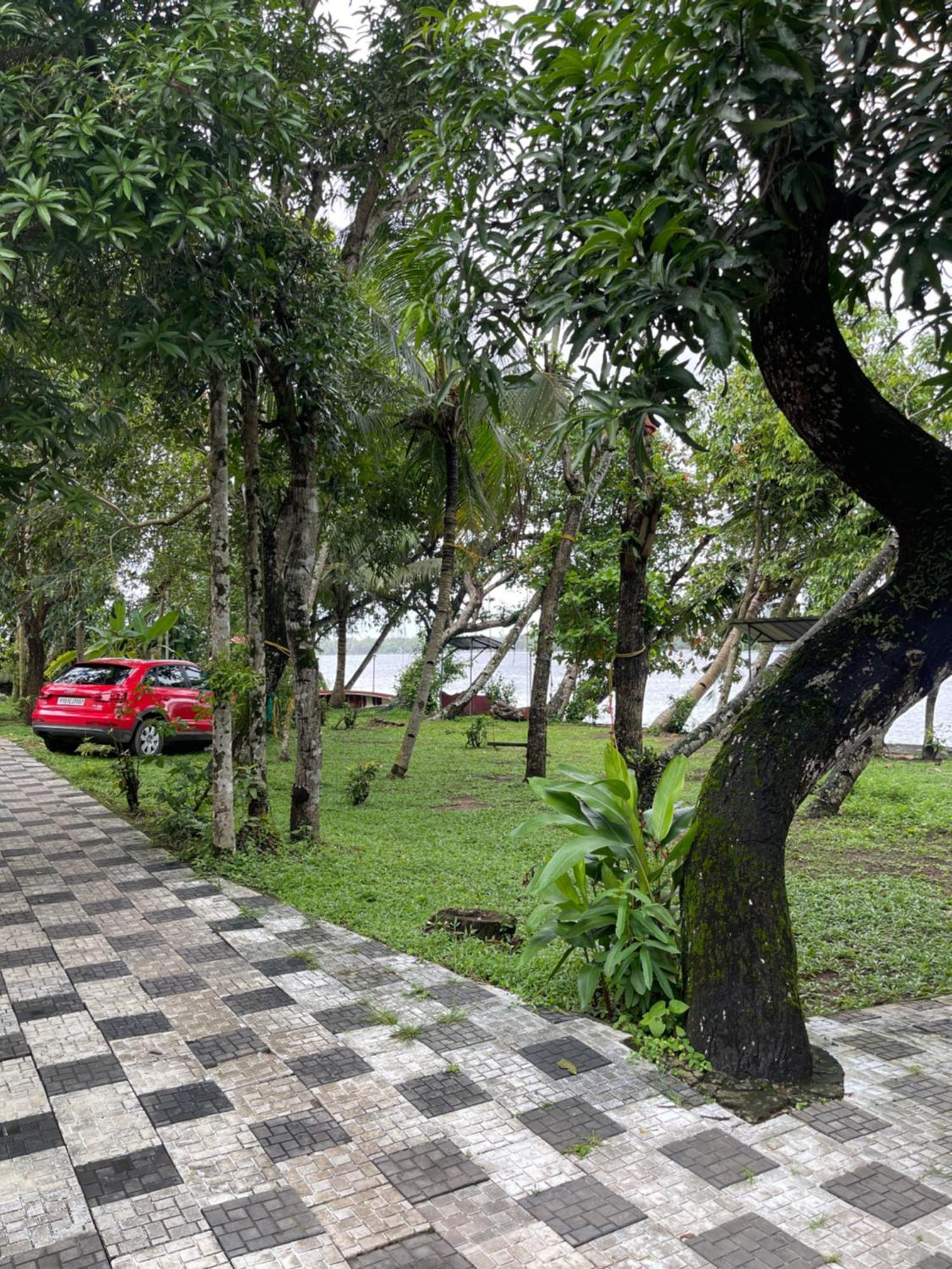 Ashtamudivillas Kollam Luaran gambar