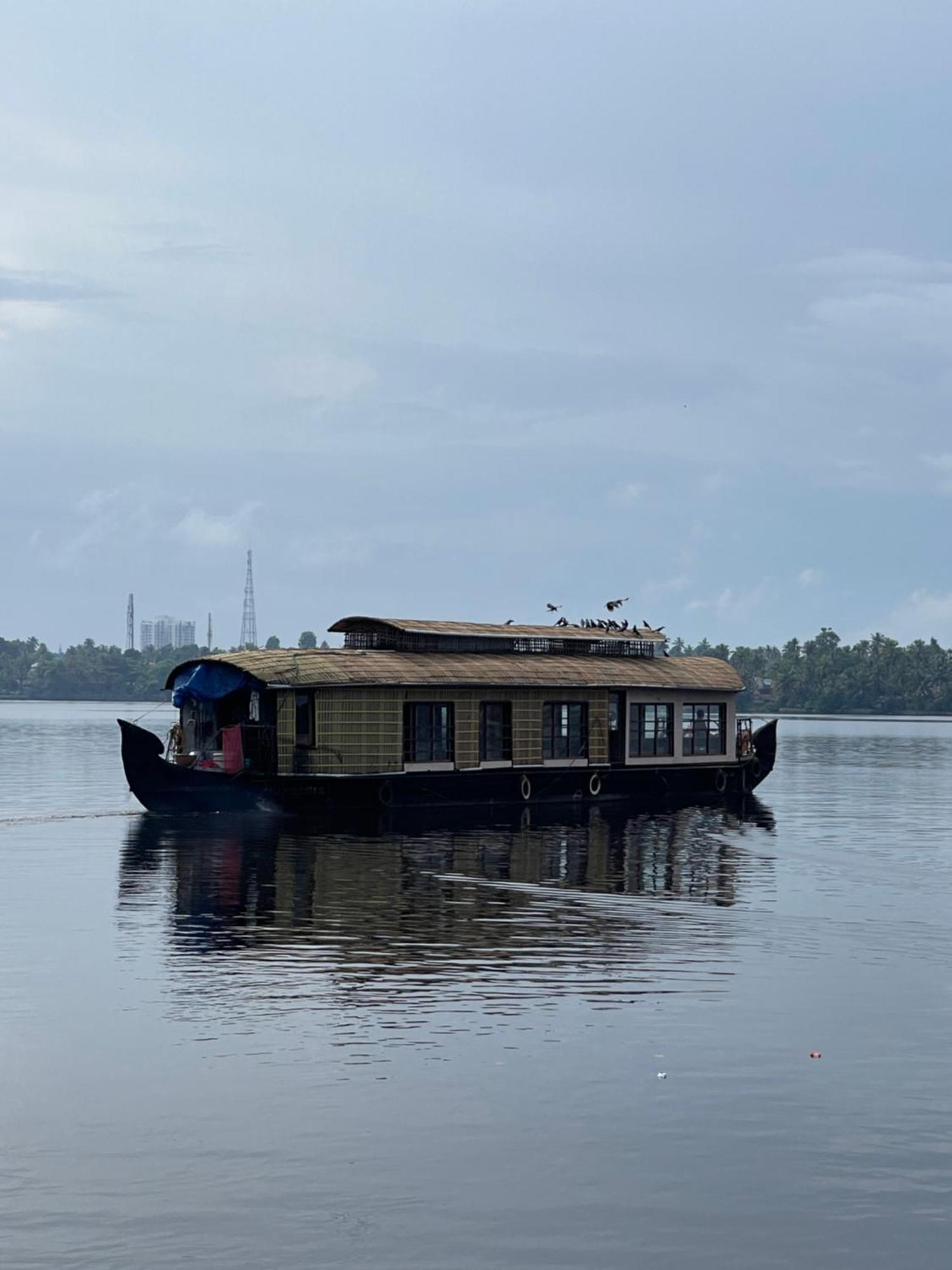 Ashtamudivillas Kollam Luaran gambar